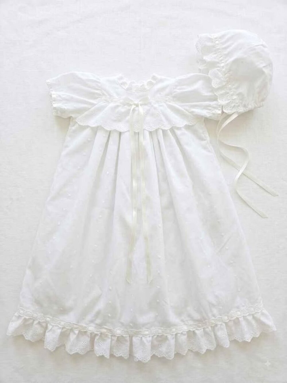 Vintage Suzanne Gibson 1970s baby gown with matching hat